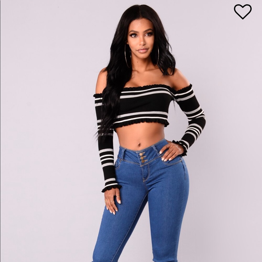 Fashion Nova Round of Applause Booty Shapes Jeans